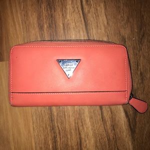 GUESS Wallet